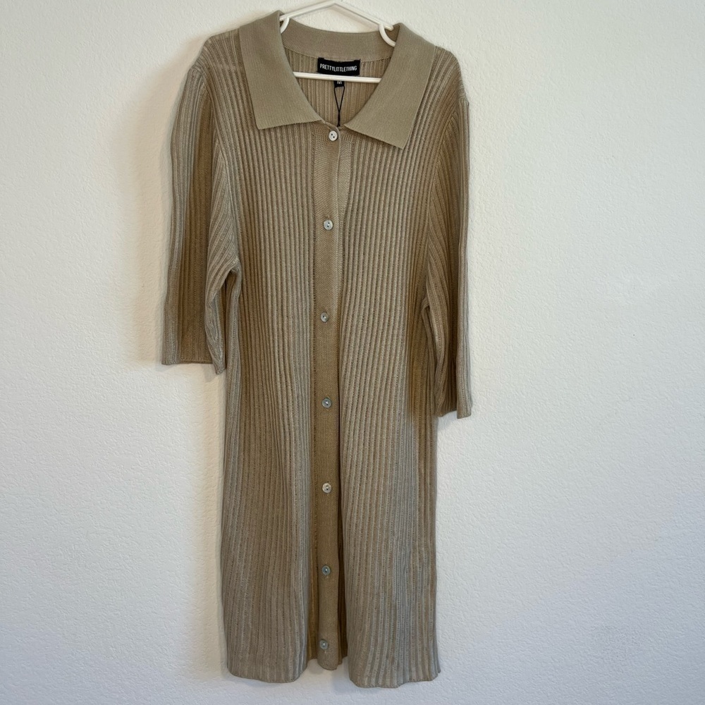 Pretty‎ Little Thing Women’s “Stone Short Sleeve Cardigan” Size Medium